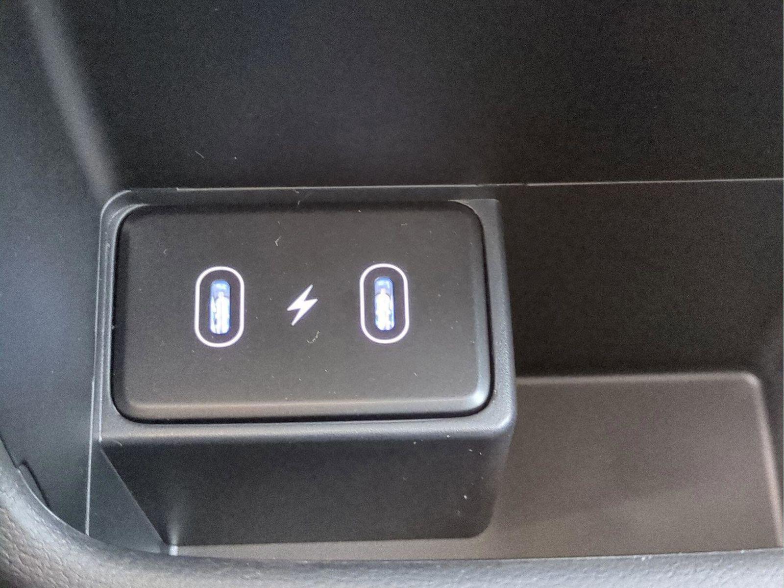 2025 Hyundai Kona SEL Convenience - Photo 17