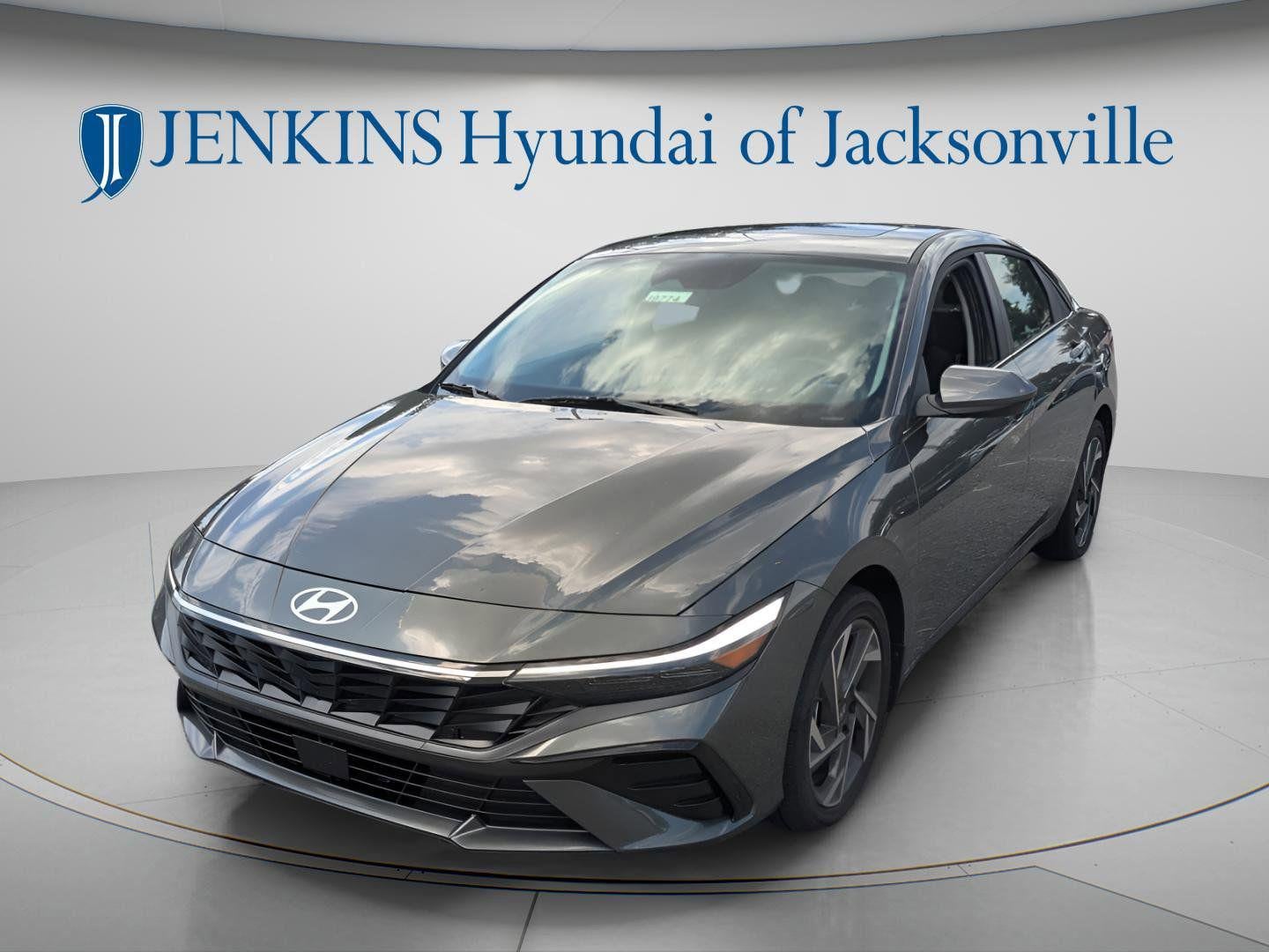 2025 Hyundai Elantra SEL - Photo 12