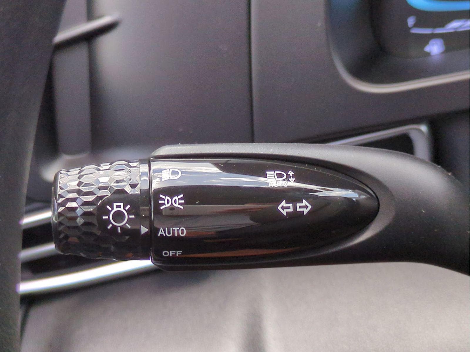 2025 Hyundai Elantra SE - Photo 32