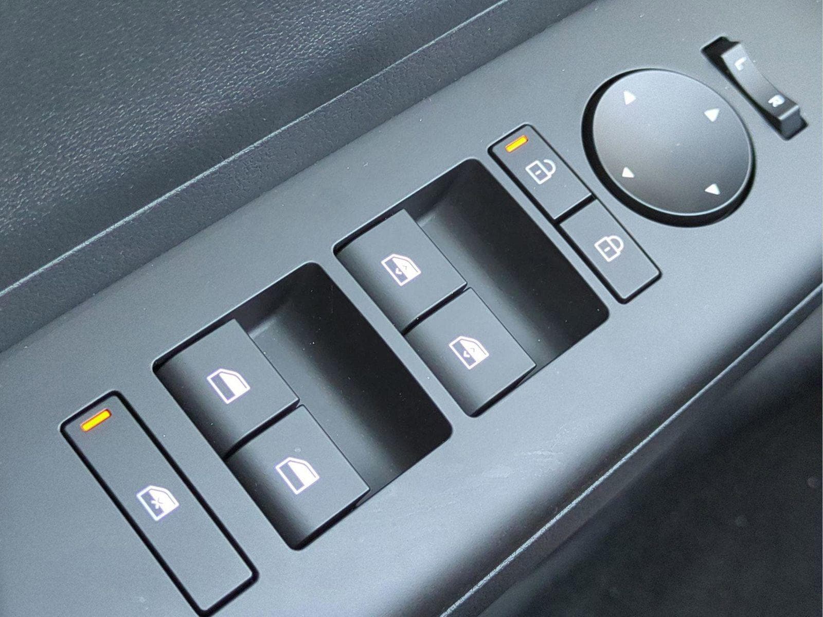 2025 Hyundai Kona SEL Convenience - Photo 34