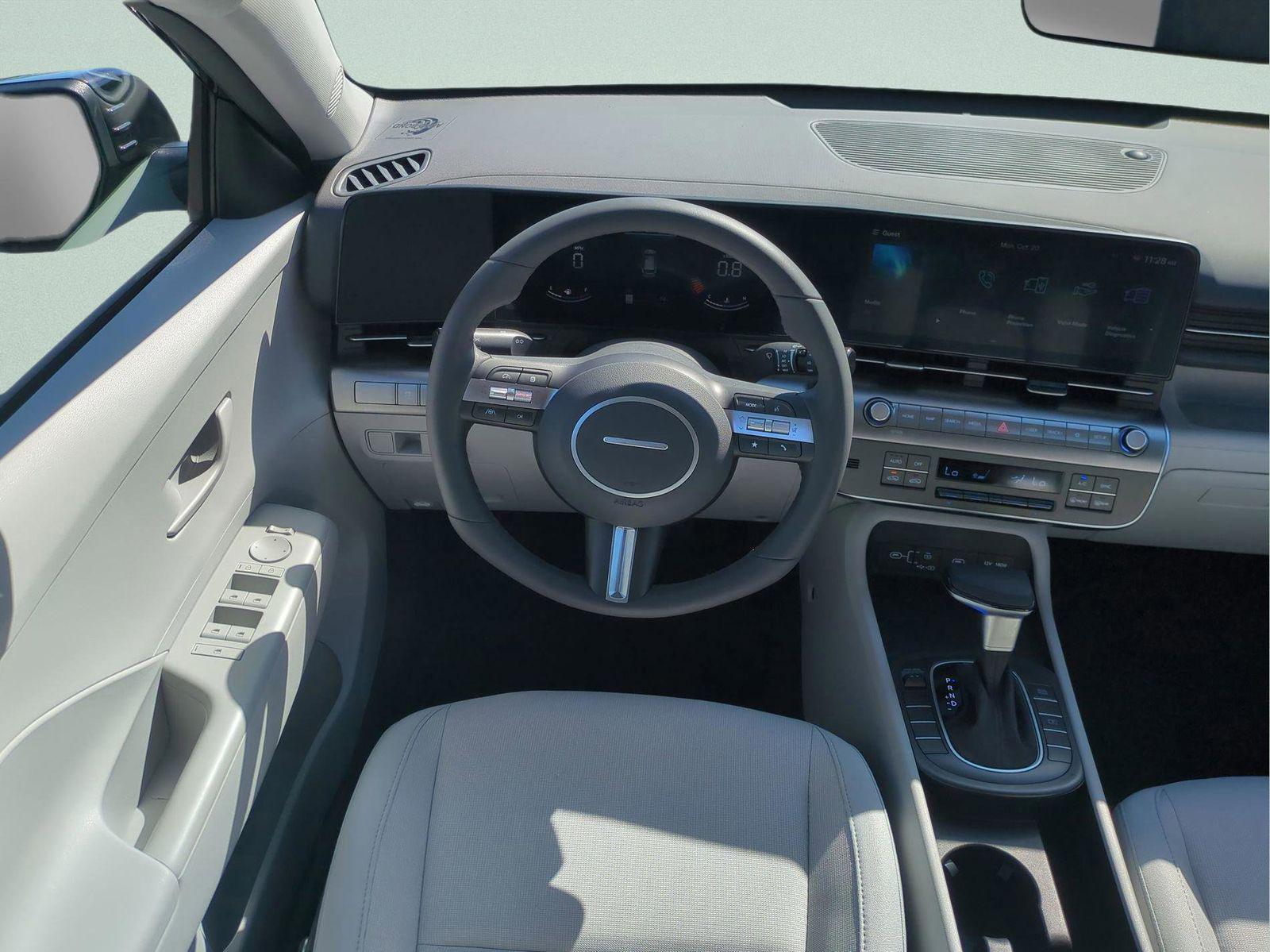 2025 Hyundai Kona SEL - Photo 20