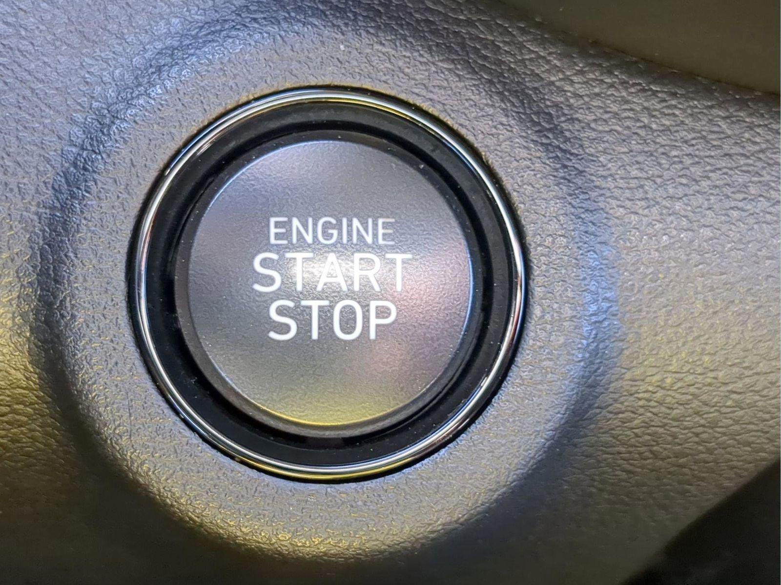 2025 Hyundai Venue SEL - Photo 35