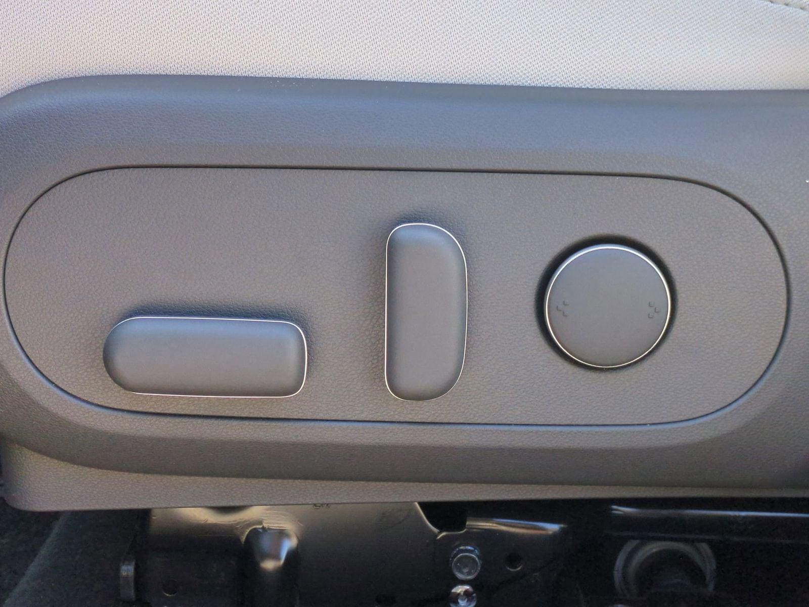 2025 Hyundai Kona SEL - Photo 24