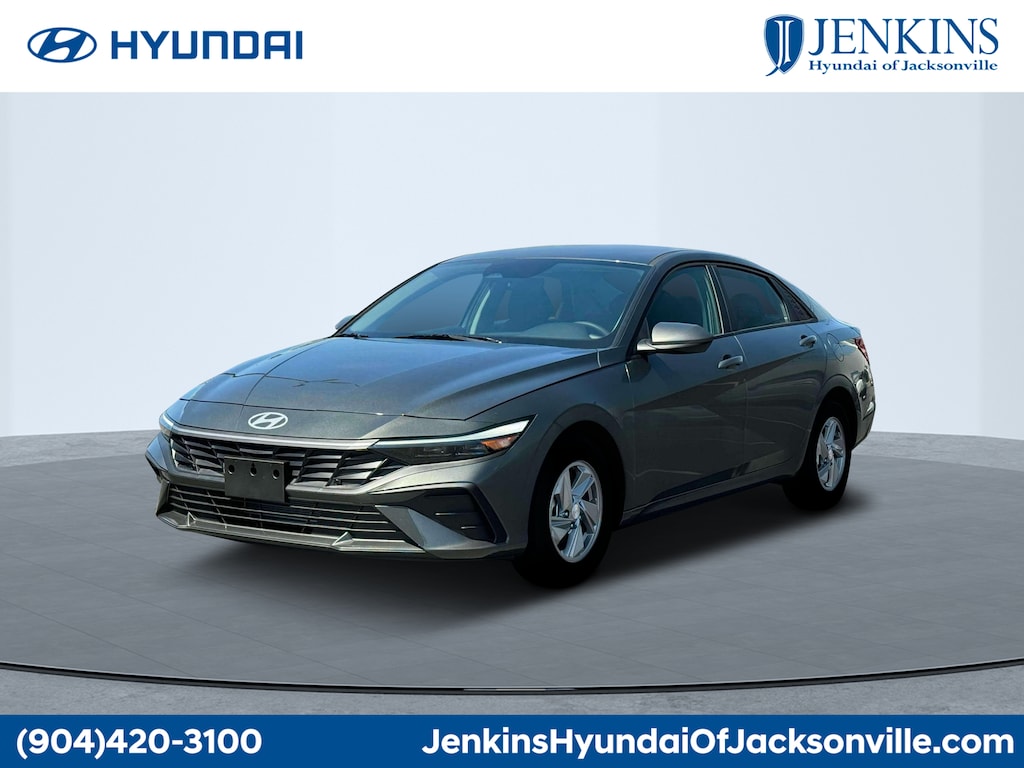 New 2025 Hyundai Elantra SE Sedan