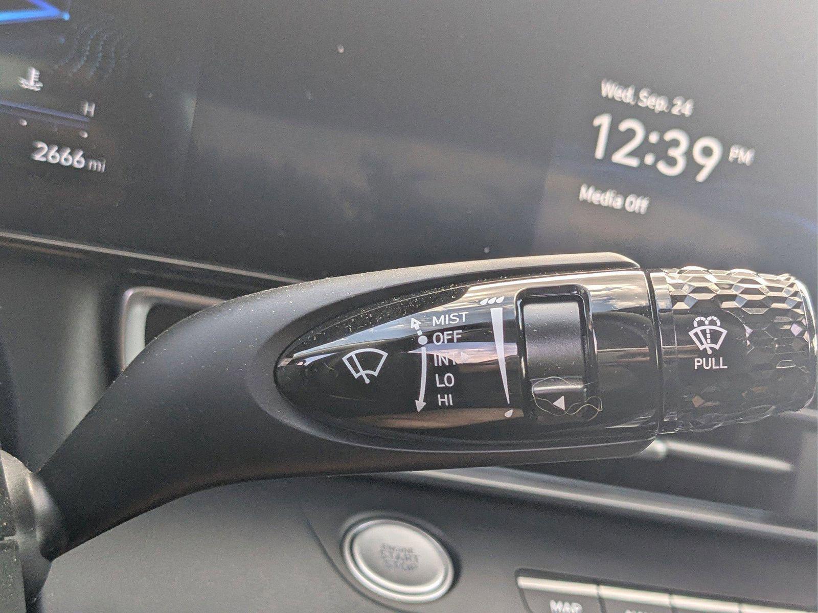 2025 Hyundai Elantra SEL - Photo 31