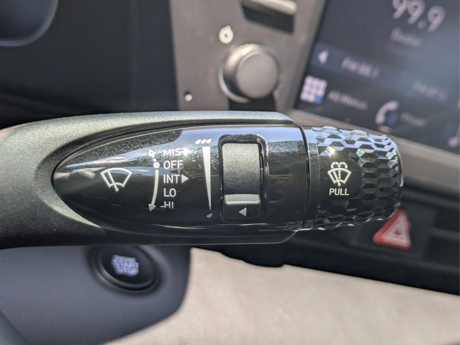 2025 Hyundai Elantra SEL - Photo 33