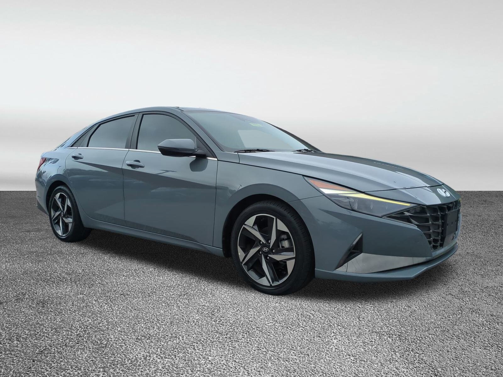 2023 Hyundai Elantra Limited photo 2