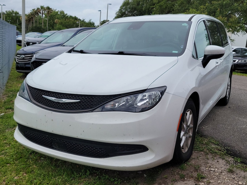 Used 2023 Chrysler Voyager LX Minivan/Van