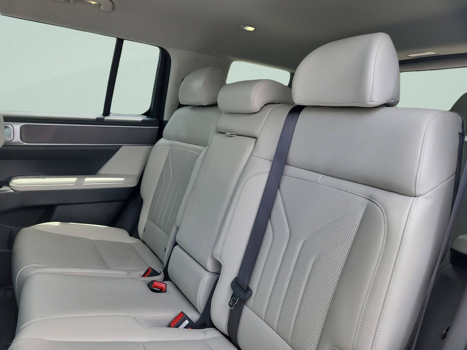 2025 Hyundai Santa Fe SEL - Photo 22
