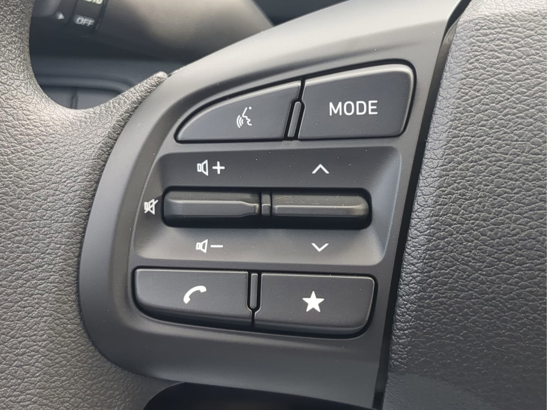 2026 Hyundai Venue SE - Photo 32