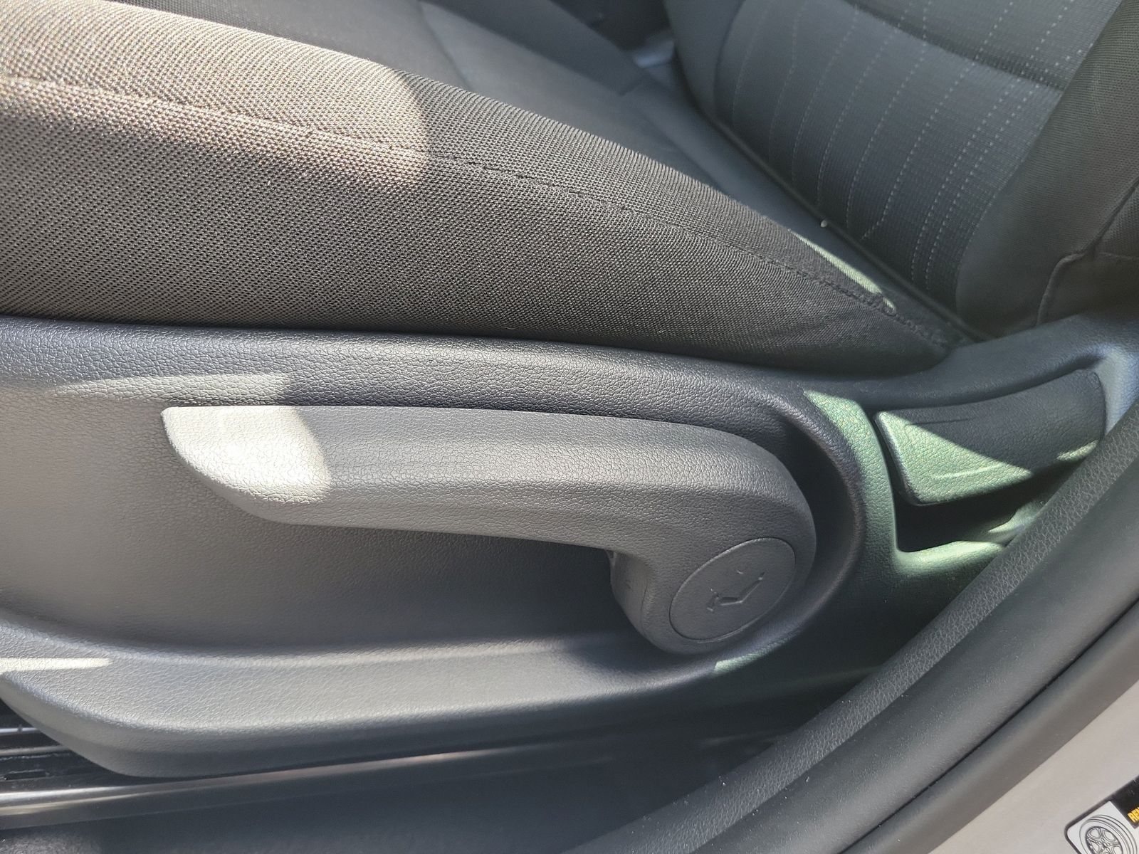 2025 Hyundai Venue SE - Photo 26