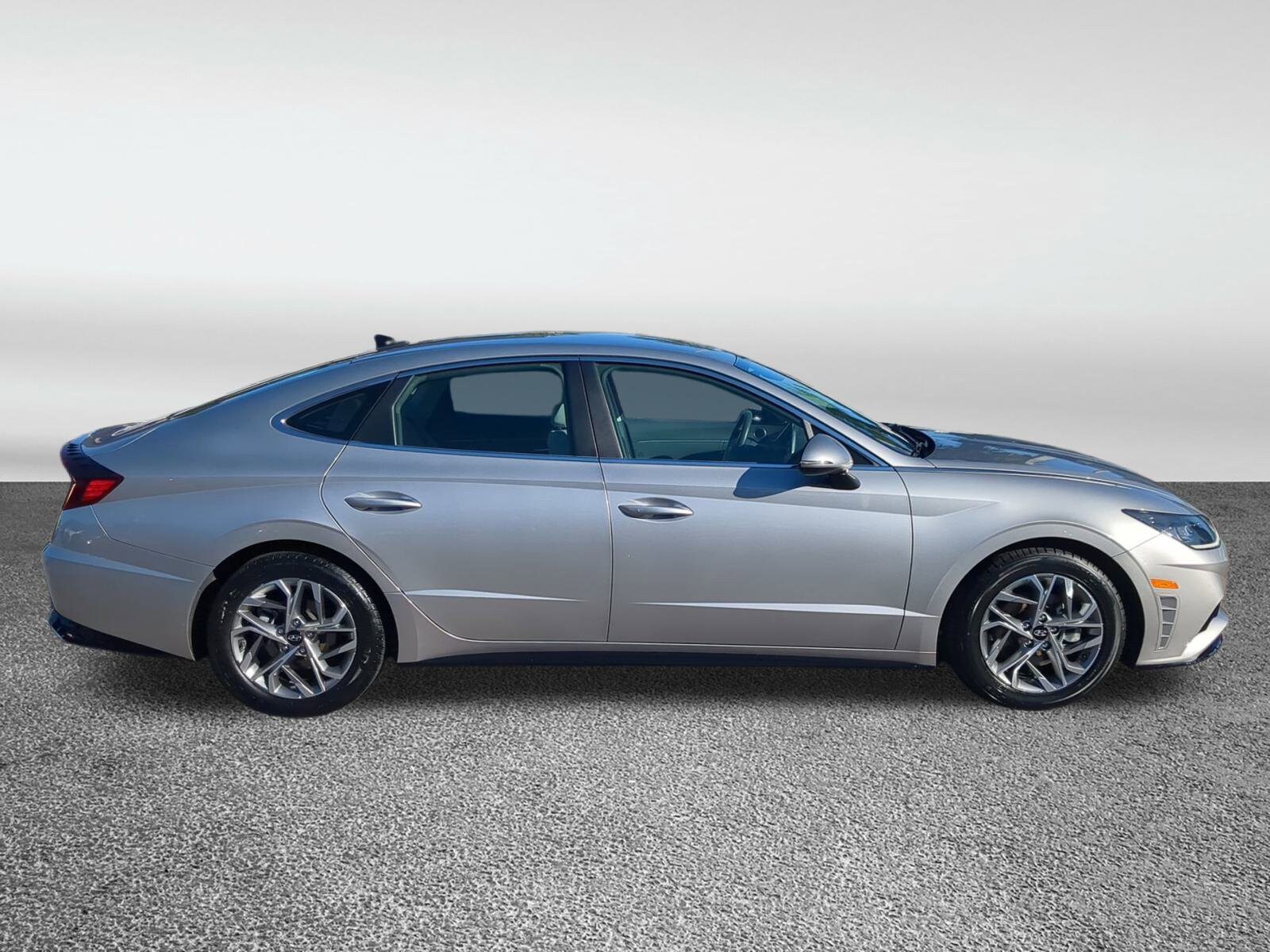 2020 Hyundai Sonata SEL photo 2
