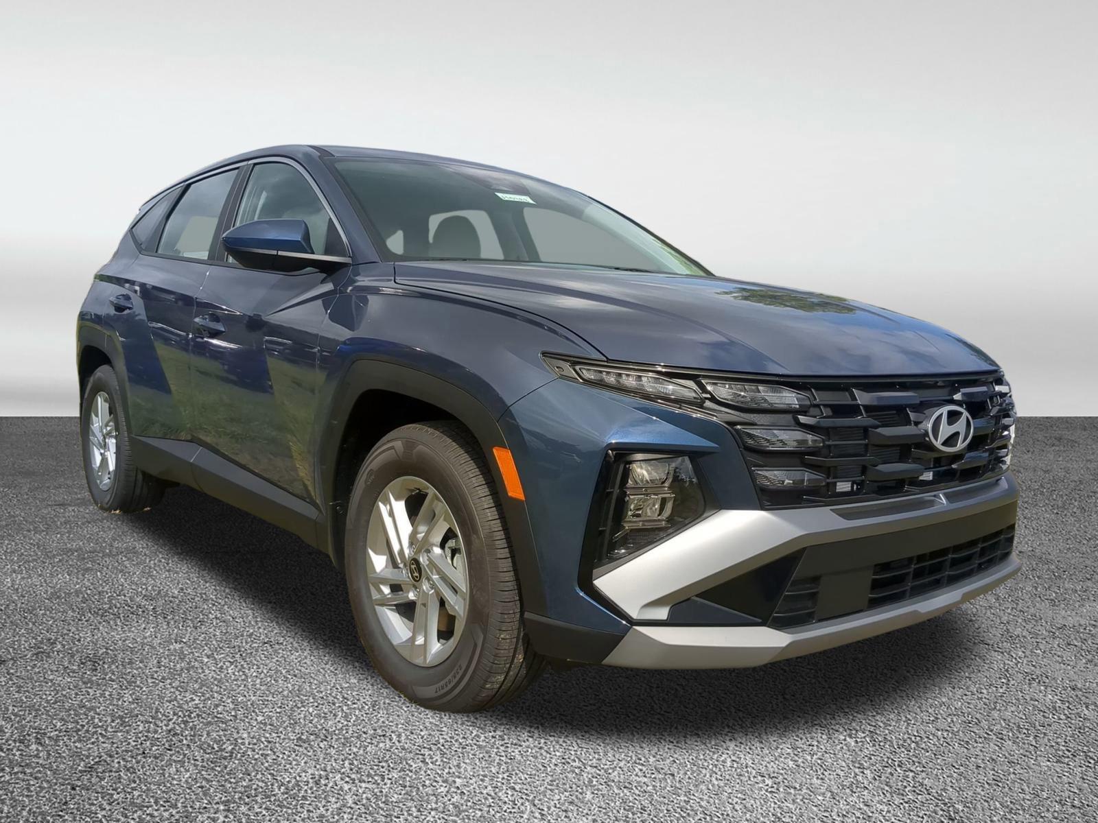 2026 Hyundai Tucson SE photo 2