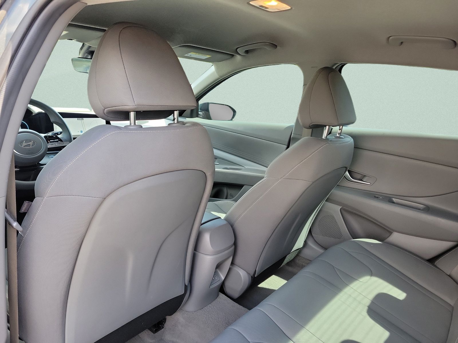 2024 Hyundai Elantra SEL - Photo 19
