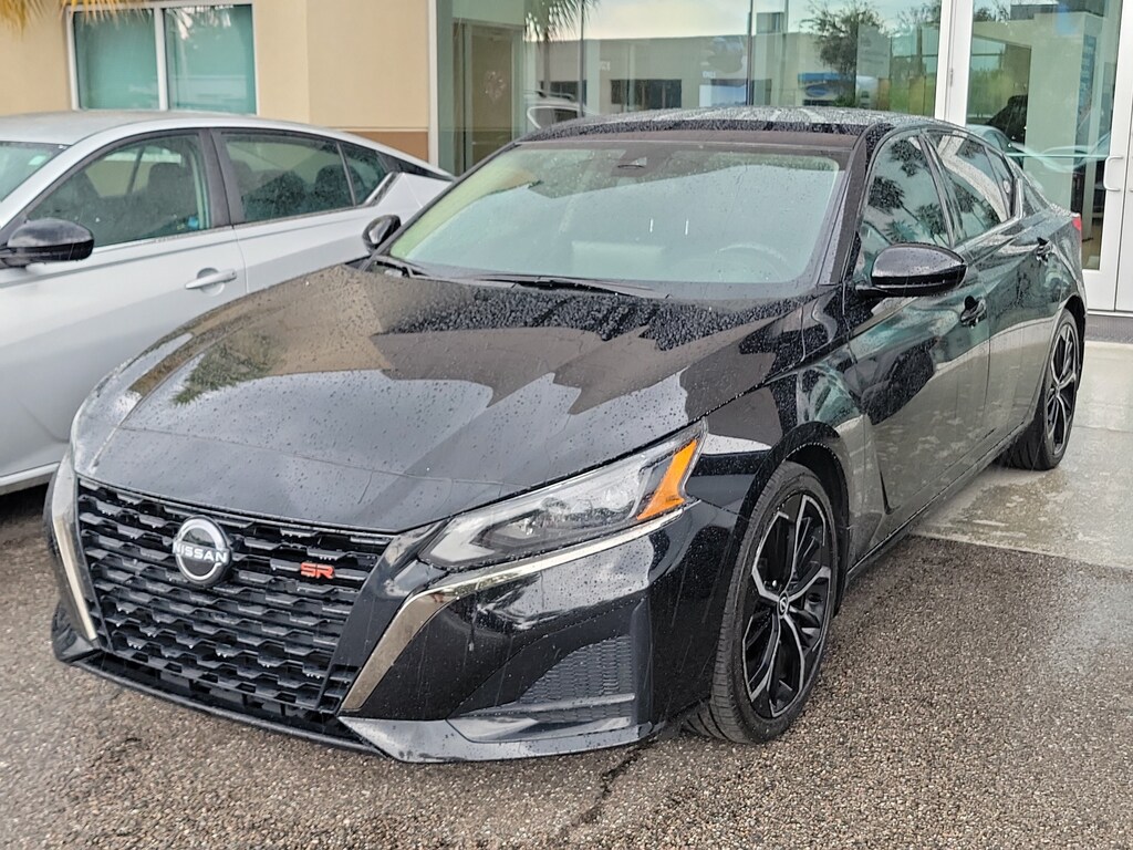 Used 2024 Nissan Altima 2.5 SR Sedan