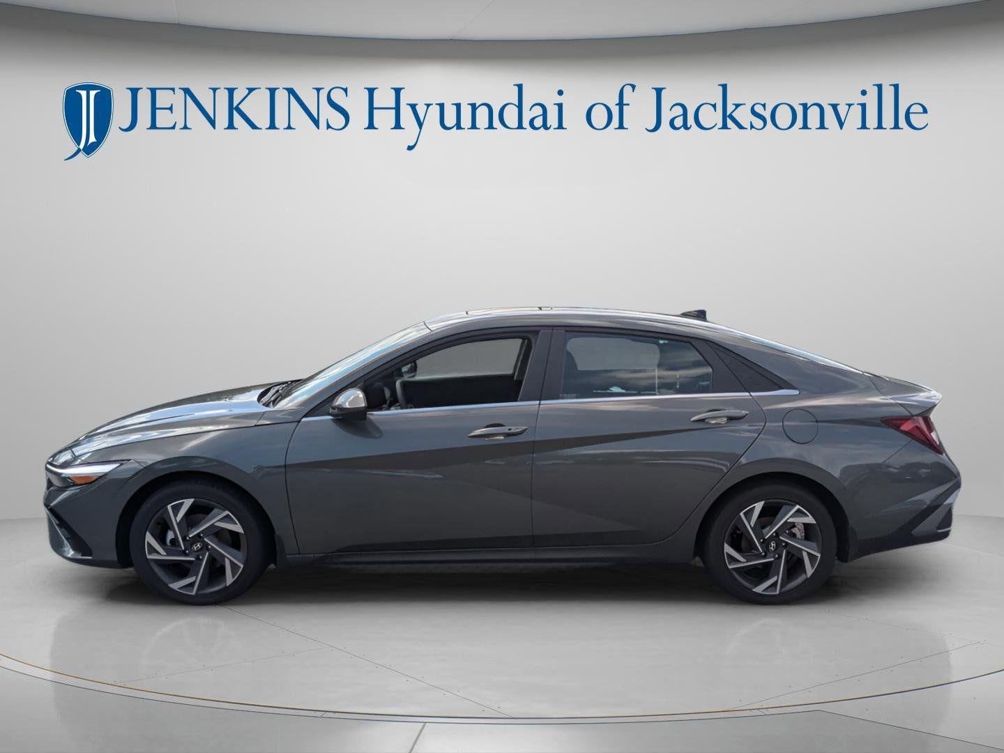 2025 Hyundai Elantra SEL - Photo 10