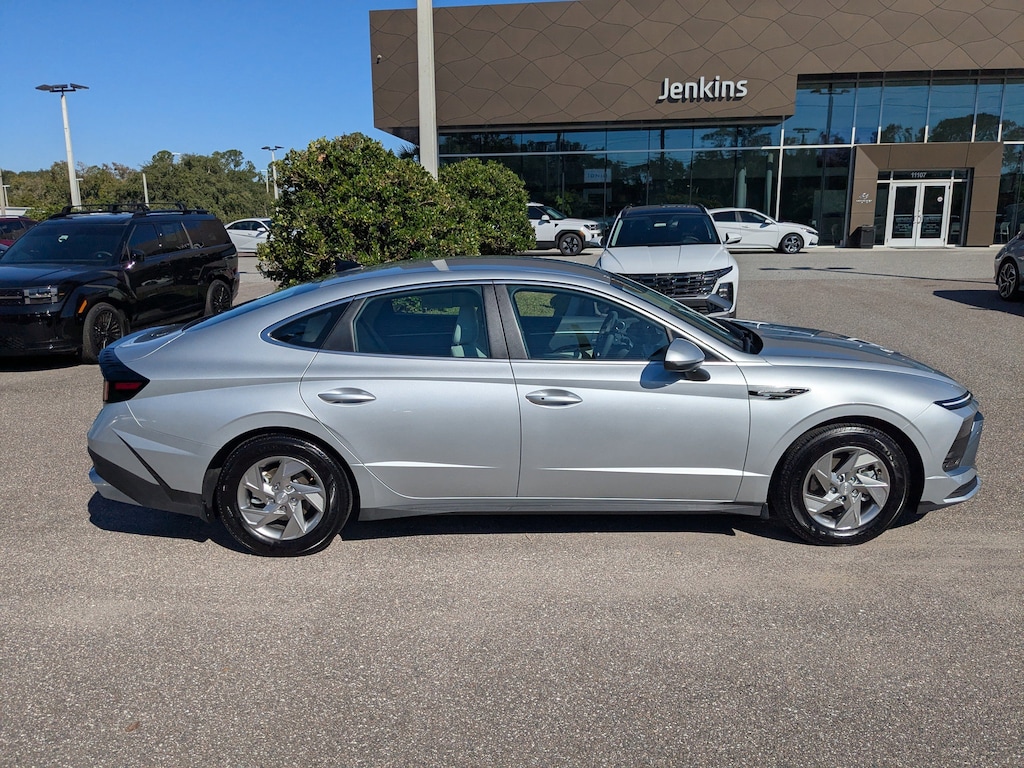 Used 2025 Hyundai Sonata SE Sedan