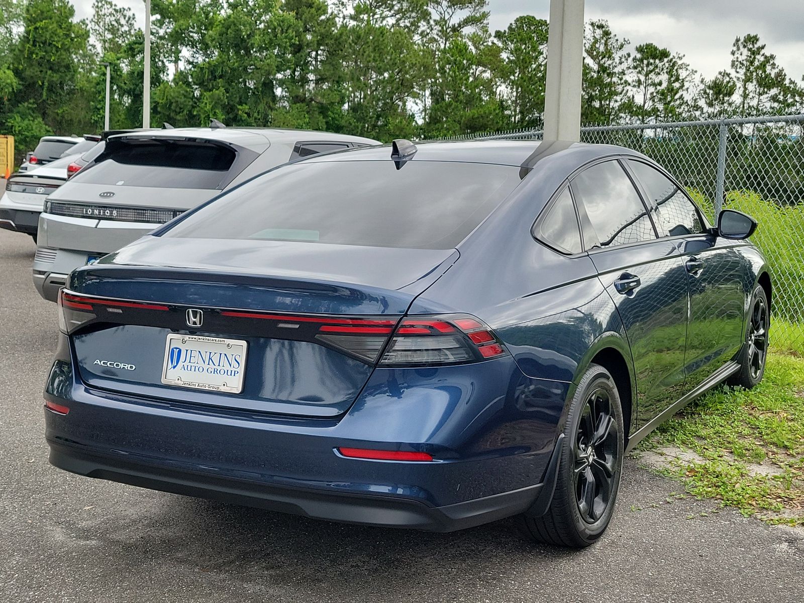 2025 Honda Accord SE - Photo 8