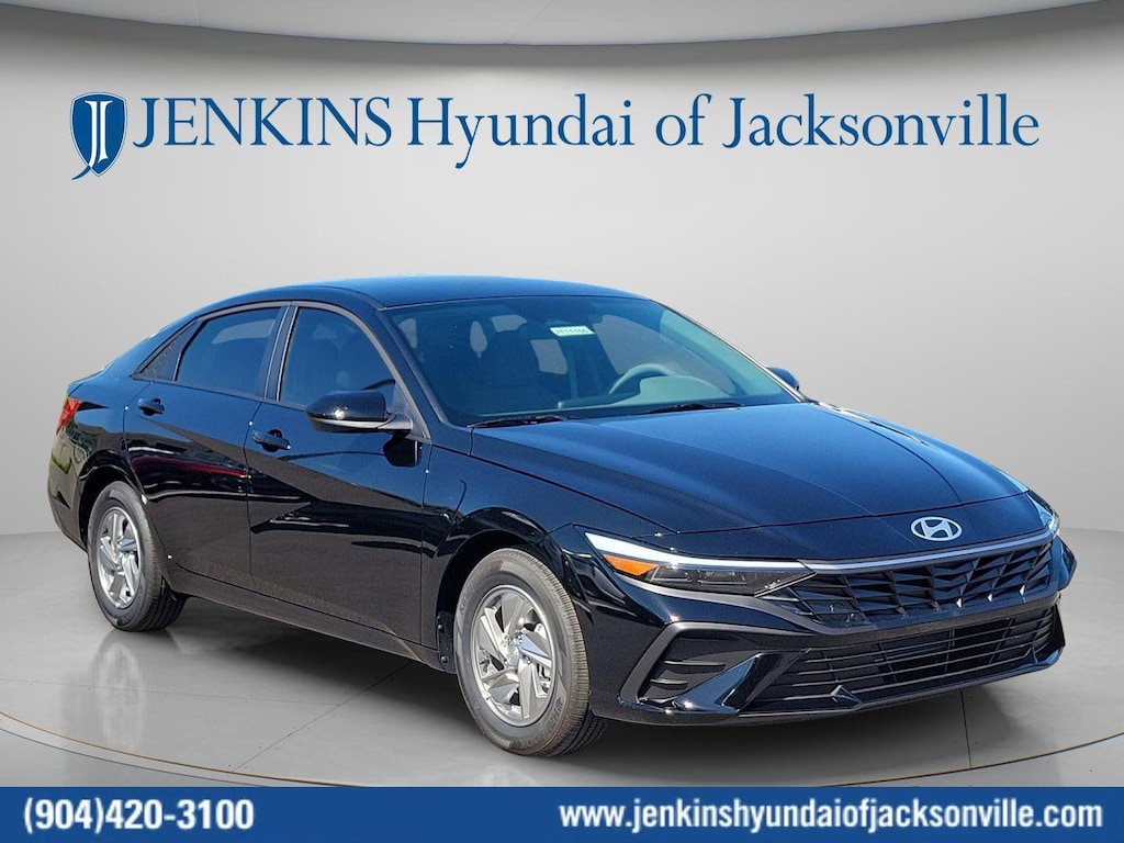New 2026 Hyundai Elantra SE Sedan