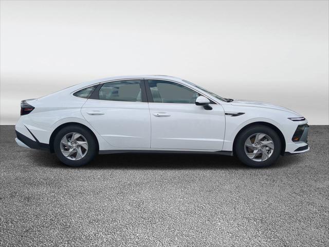 2025 Hyundai Sonata SE photo 2