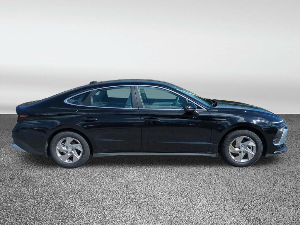 New 2026 Hyundai Sonata SE Sedan