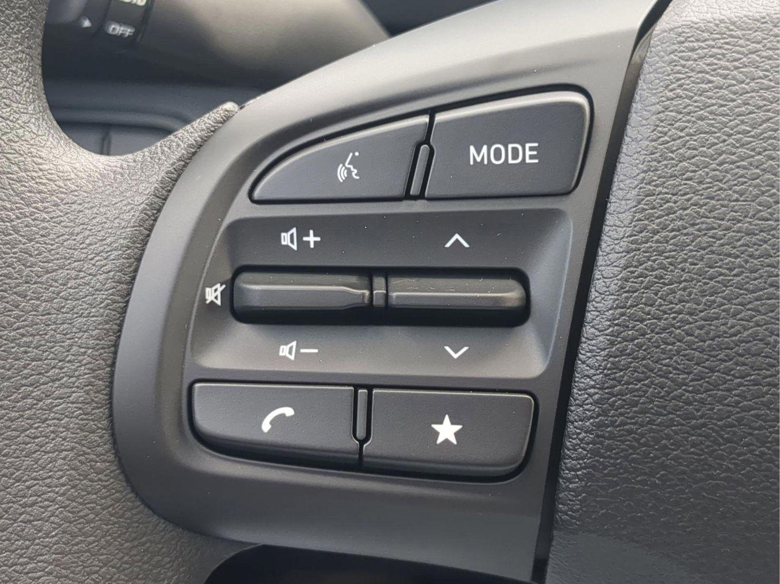 2026 Hyundai Venue SE - Photo 32