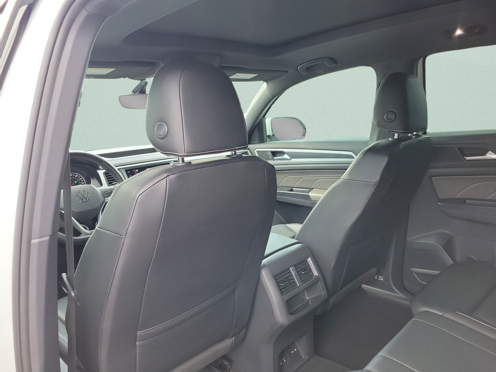 2021 Volkswagen Atlas Cross Sport SE w/Tech R-Line - Photo 21