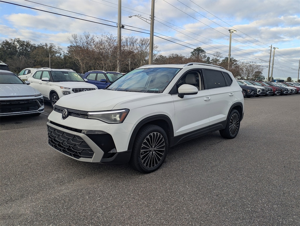 Used 2025 Volkswagen Taos 1.5T SE SUV