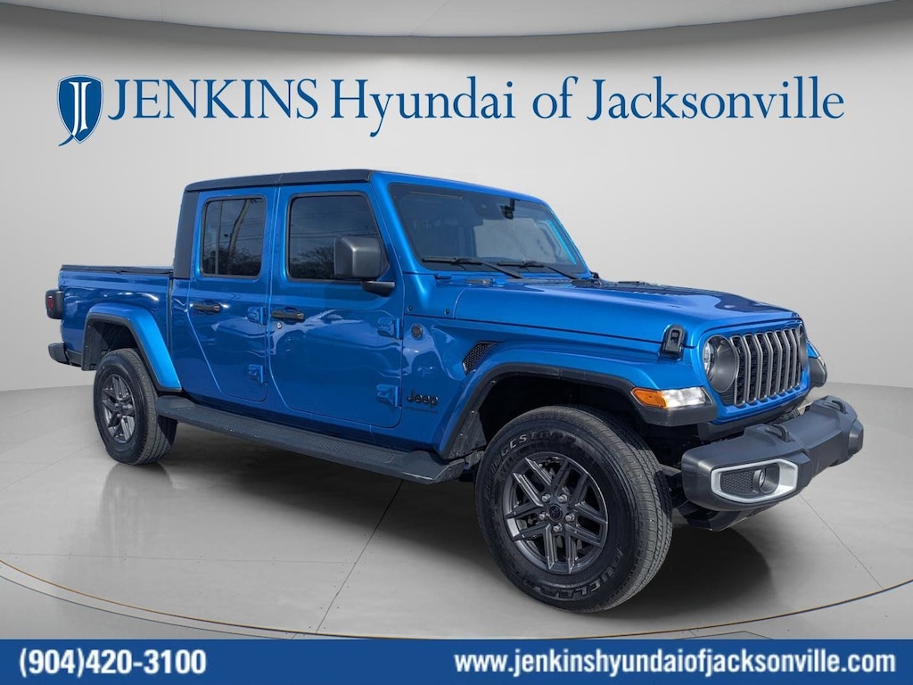 Used 2024 Jeep Gladiator Sport Truck