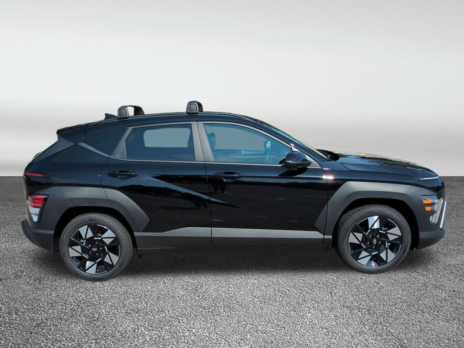 2025 Hyundai Kona SEL photo 2