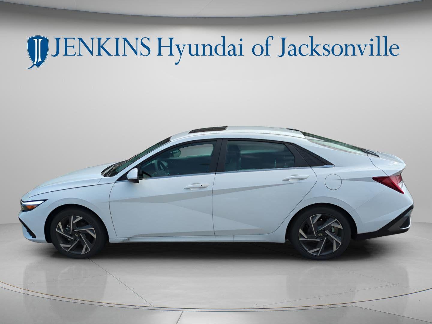 2025 Hyundai Elantra SEL - Photo 10