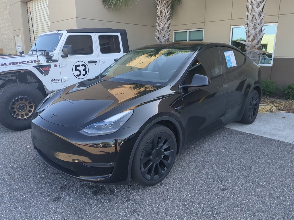Used 2024 Tesla Model Y Long Range SUV