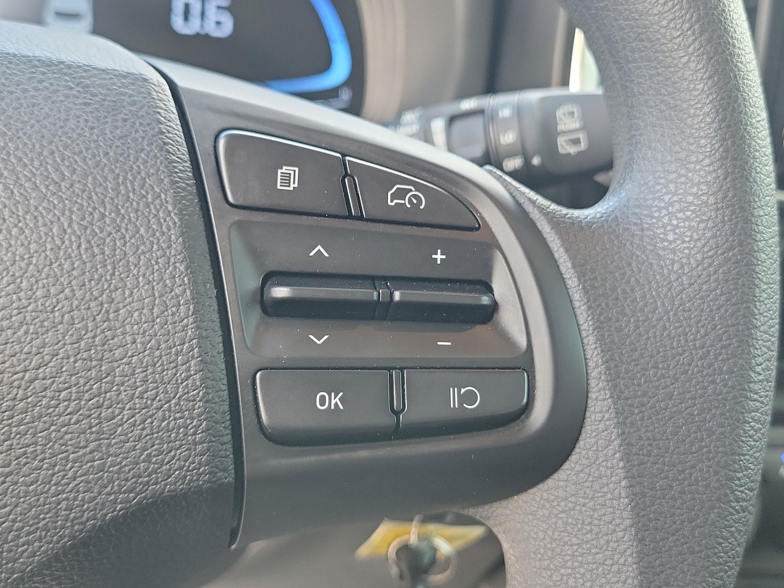 2025 Hyundai Venue SE - Photo 30