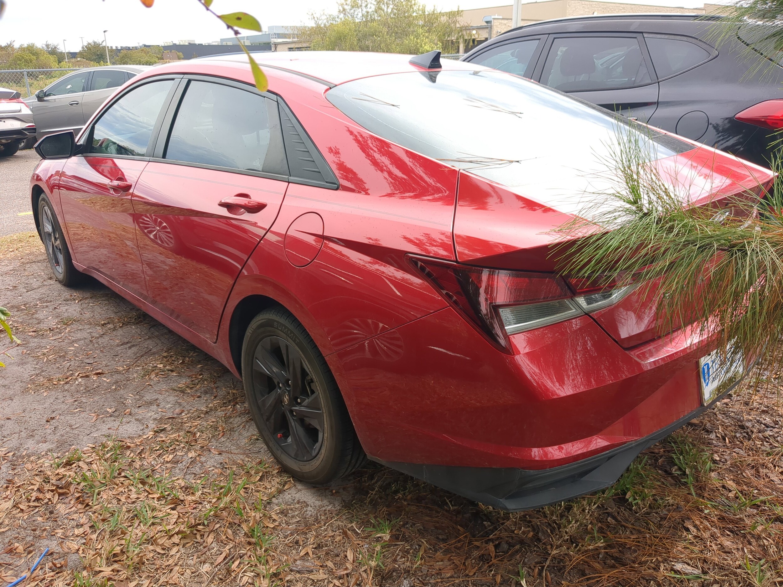 2022 Hyundai Elantra SEL photo 4