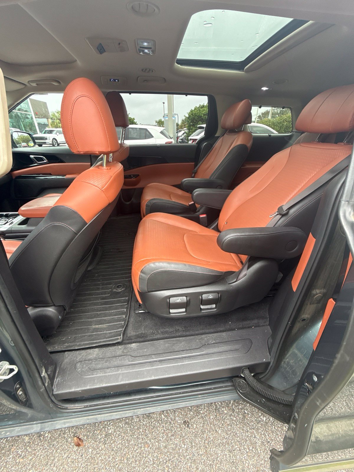 2023 Kia Carnival SX Prestige - Photo 9