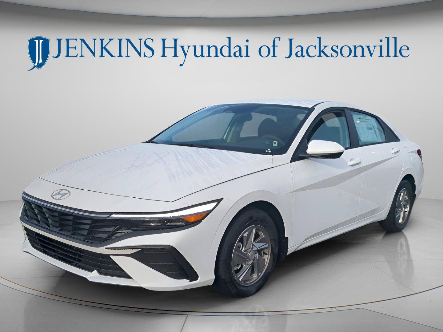 2025 Hyundai Elantra SE - Photo 12