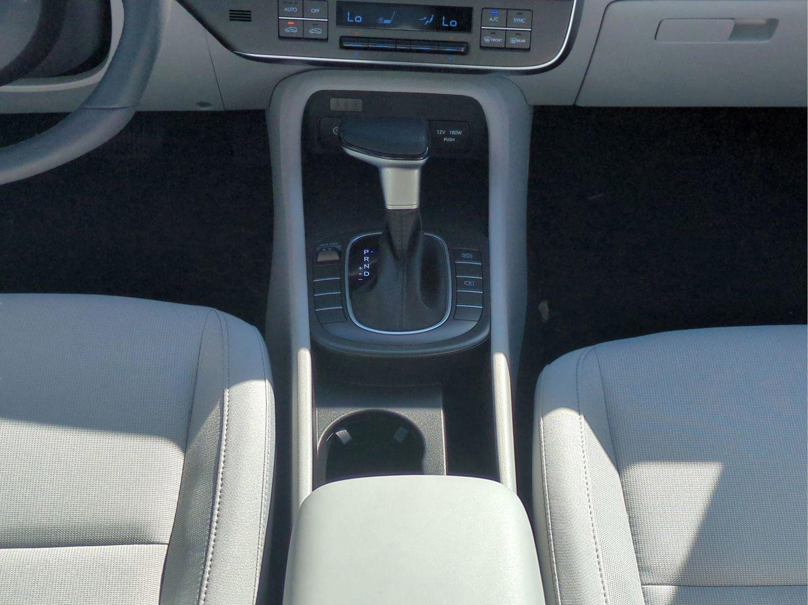 2025 Hyundai Kona SEL - Photo 23