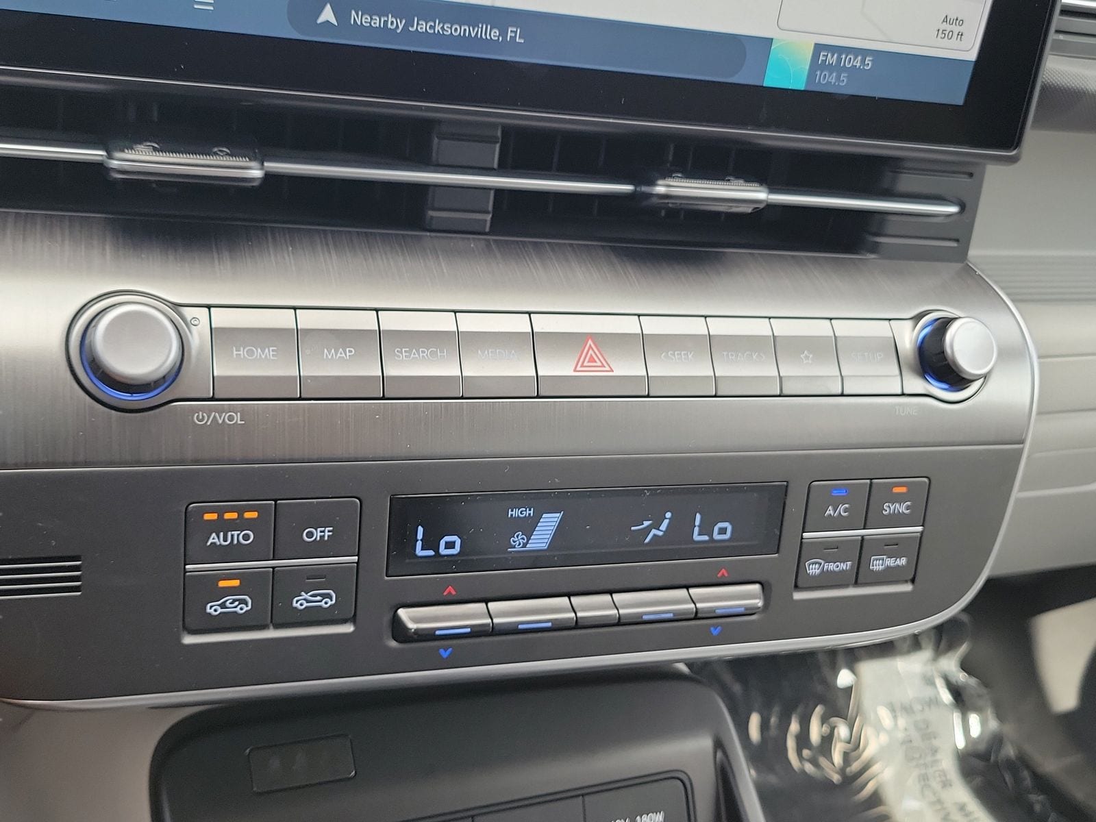 2024 Hyundai Kona Limited - Photo 40
