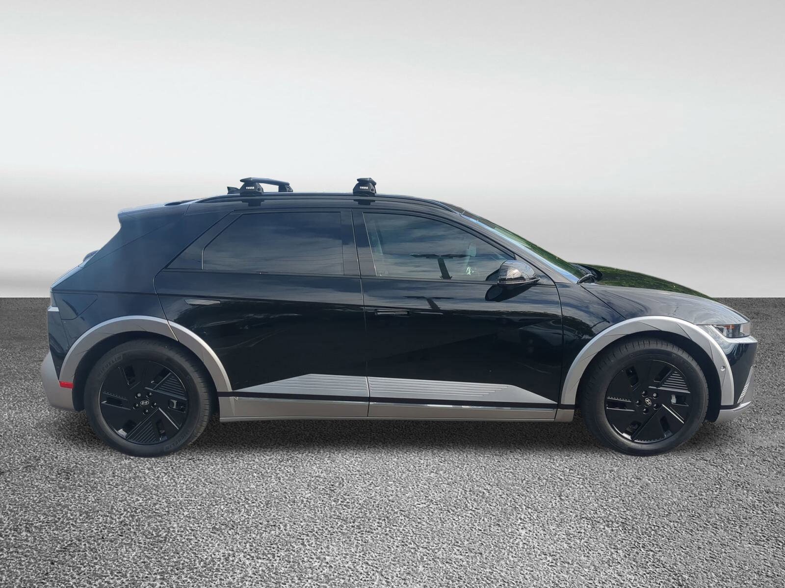 2025 Hyundai Ioniq 5 Limited photo 3