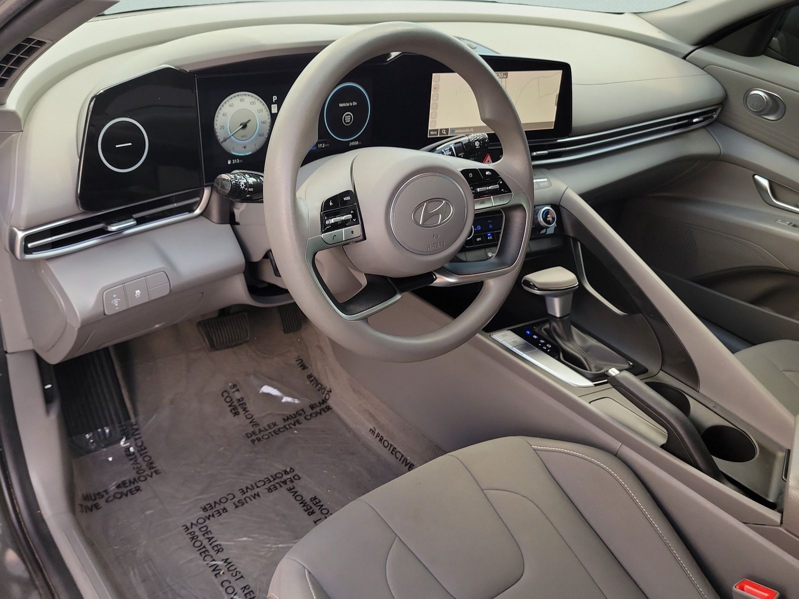 2024 Hyundai Elantra SEL - Photo 24