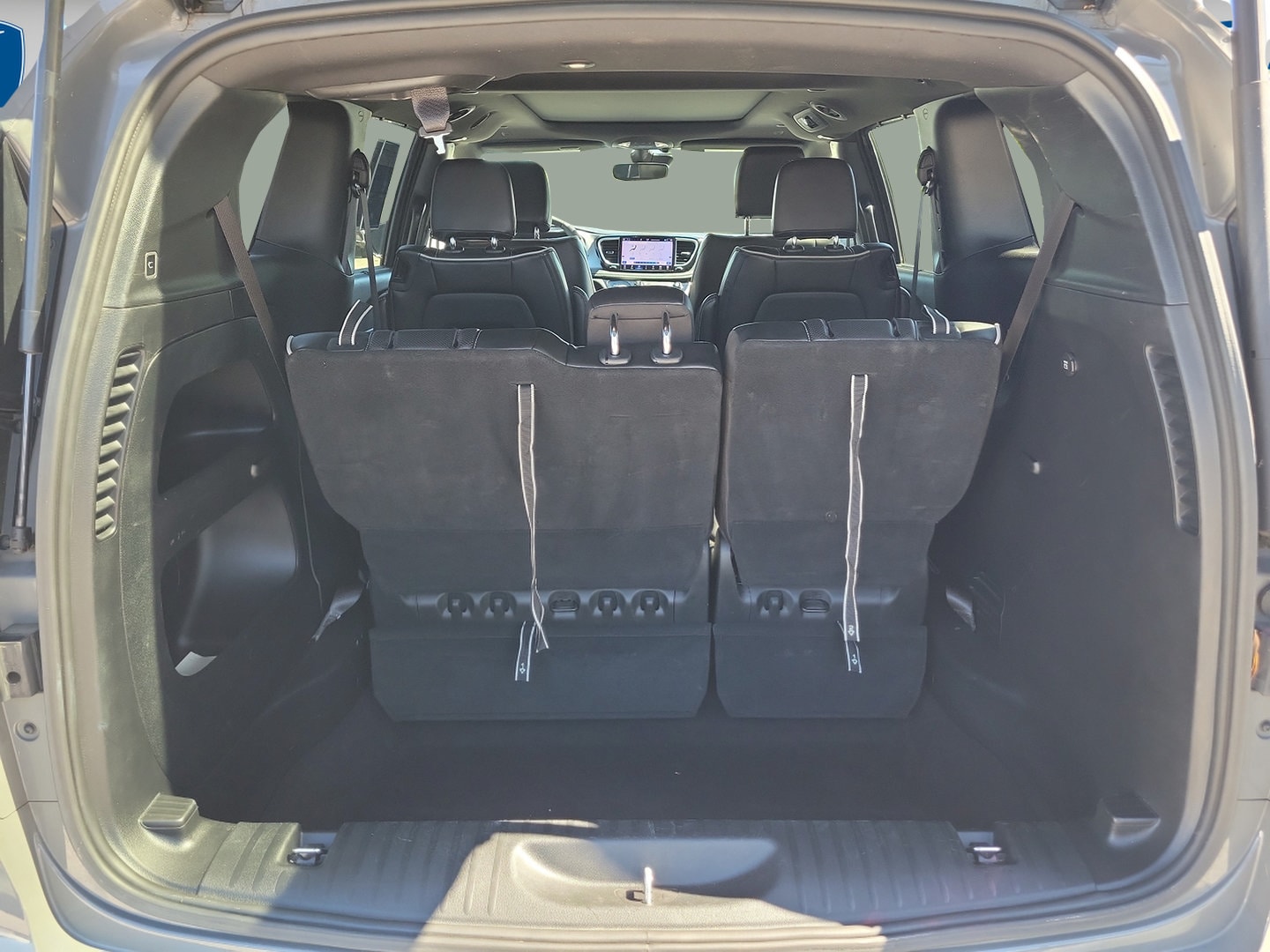 2025 Chrysler Pacifica Limited - Photo 16