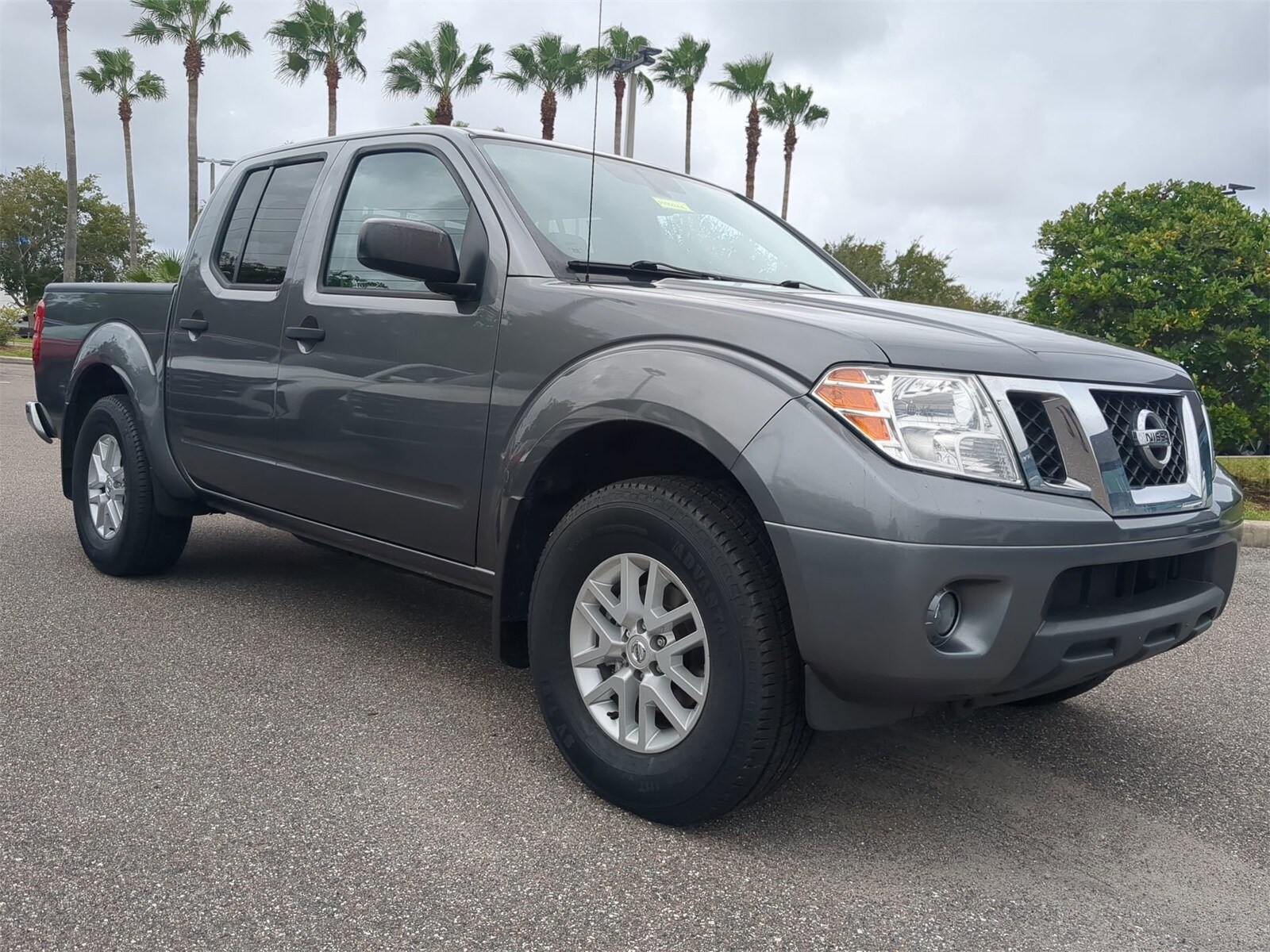 2021 Nissan Frontier SV photo 2