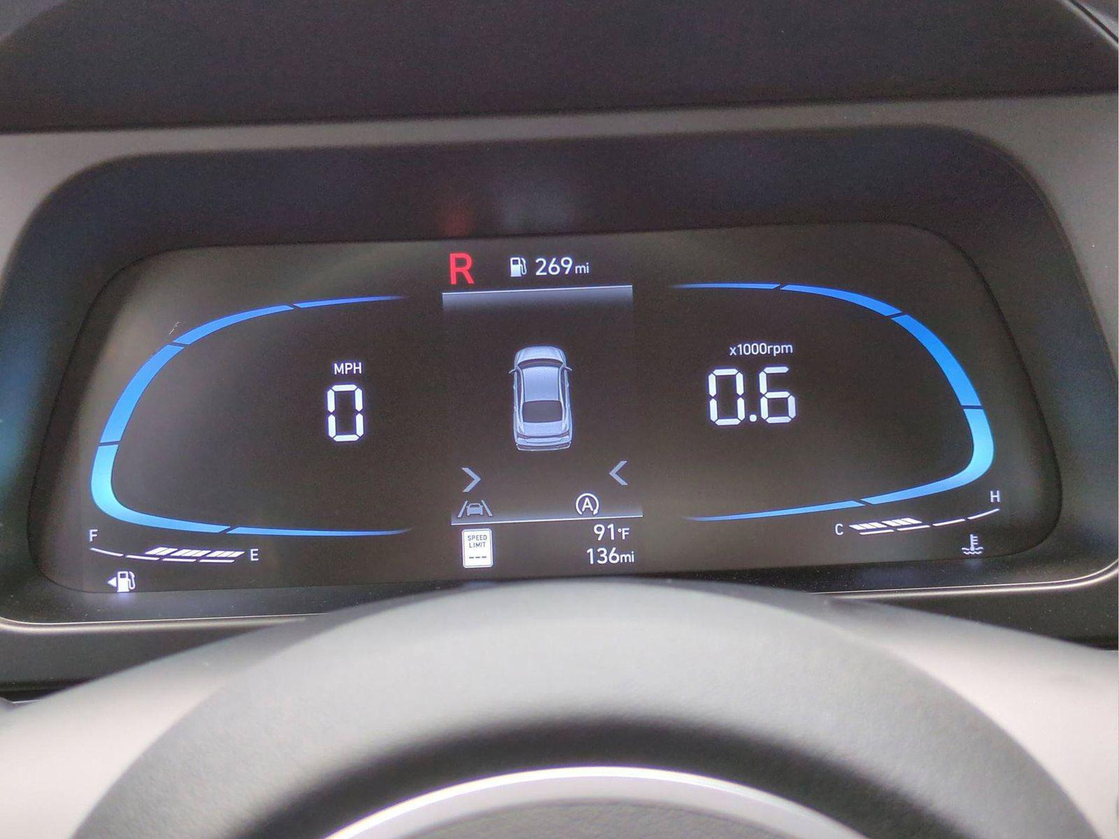 2025 Hyundai Elantra SE - Photo 35