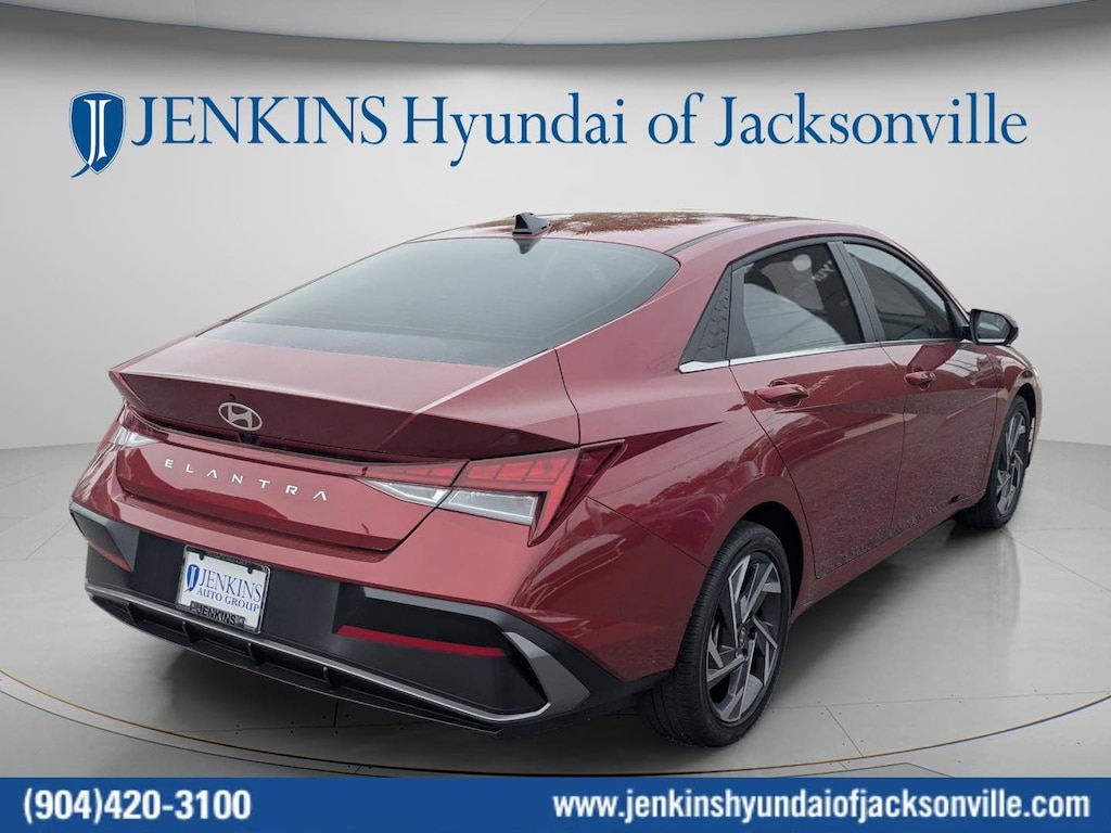 Certified 2025 Hyundai Elantra SEL Convenience Sedan