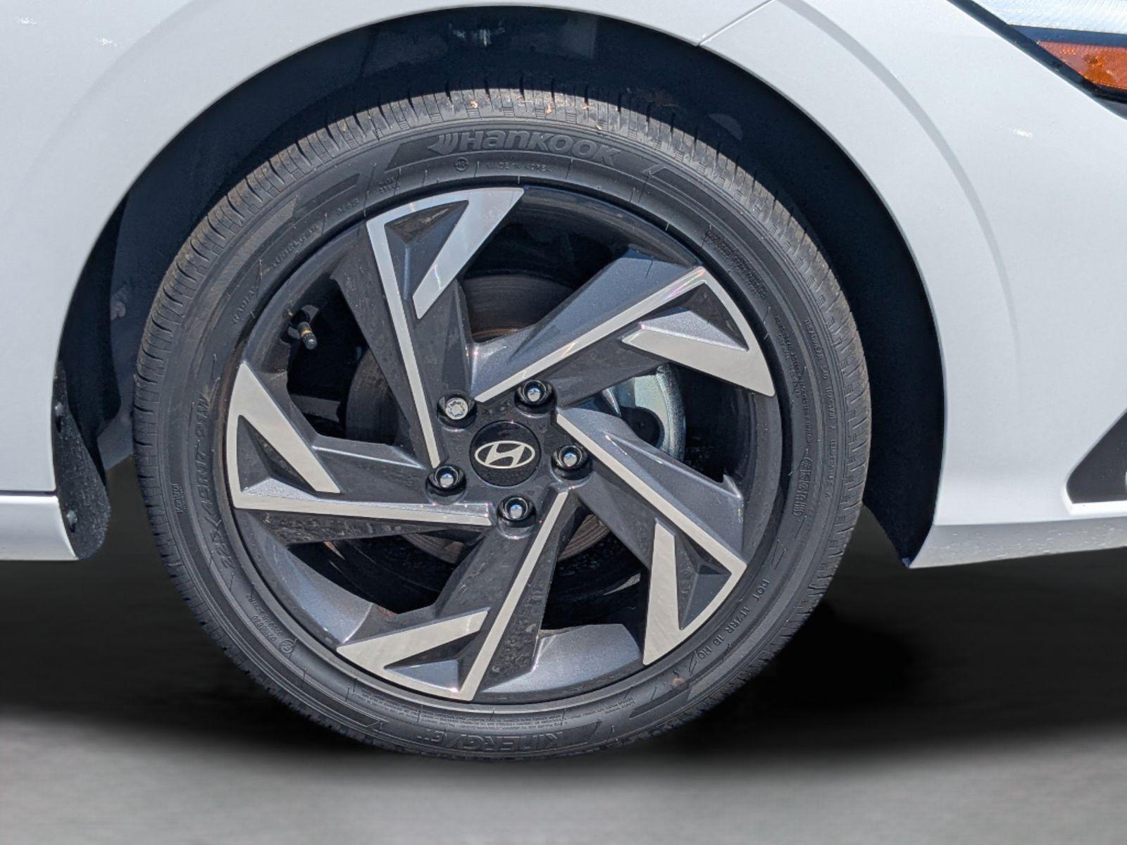 2025 Hyundai Elantra Blue - Photo 18