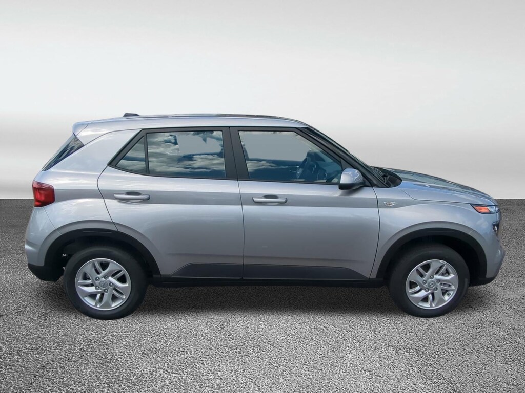 New 2026 Hyundai Venue SE SUV