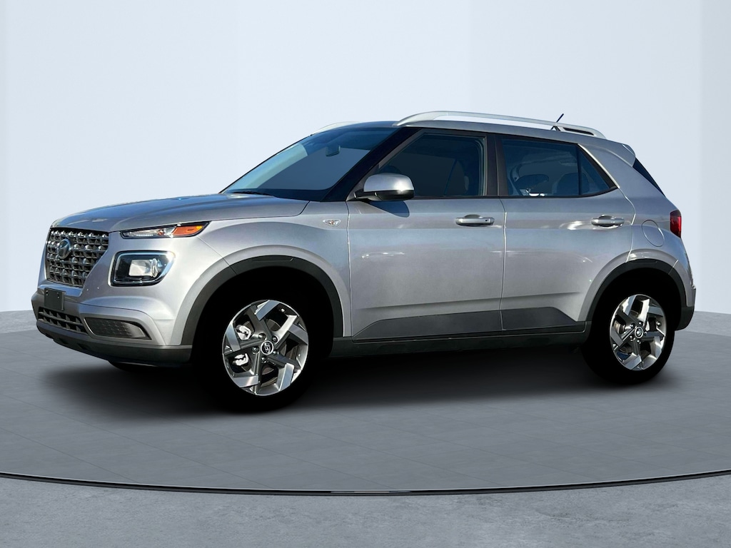 New 2025 Hyundai Venue SEL SUV