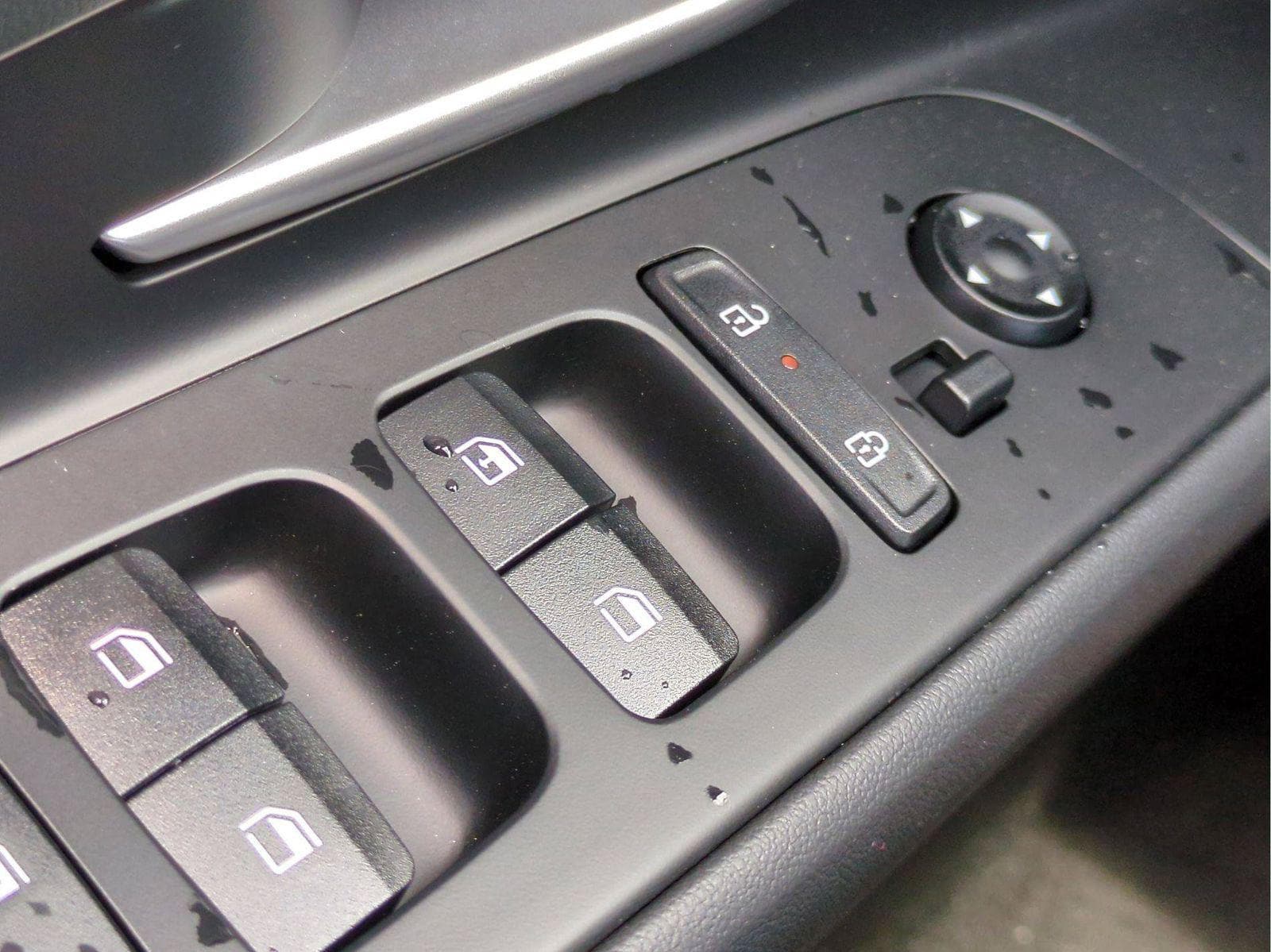 2025 Hyundai Elantra SE - Photo 38