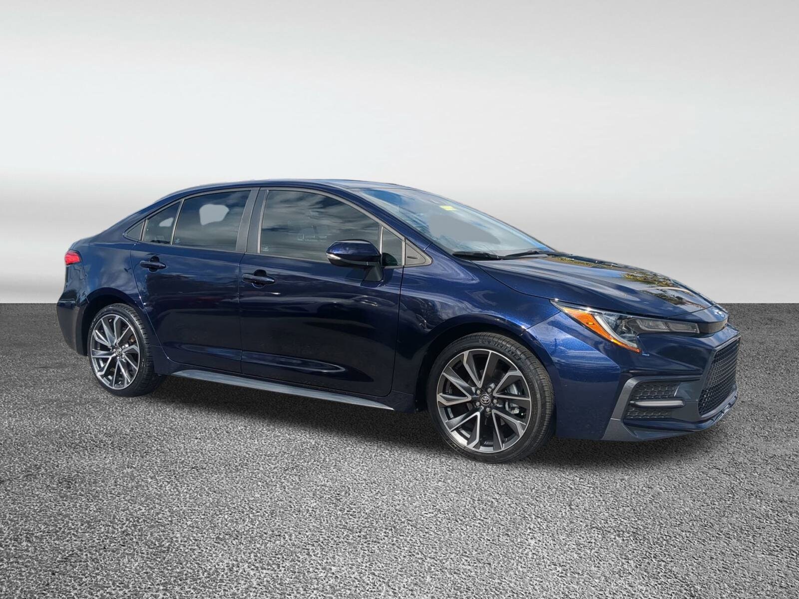 2022 Toyota Corolla SE photo 2