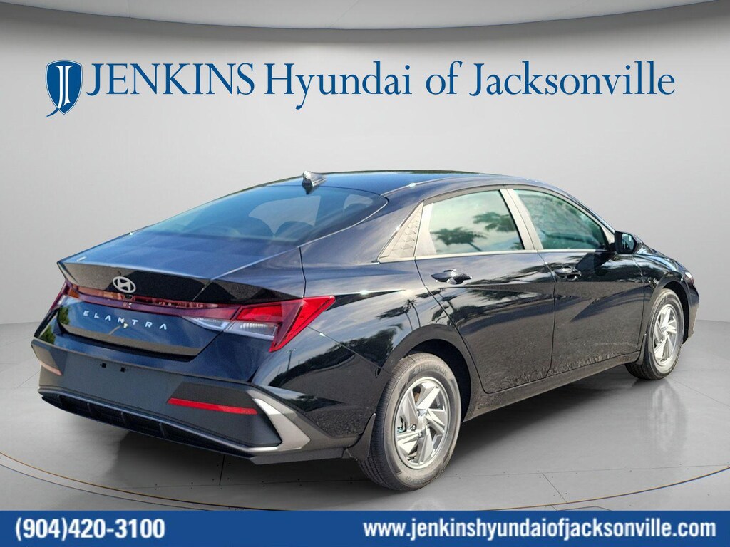 New 2026 Hyundai Elantra SE Sedan